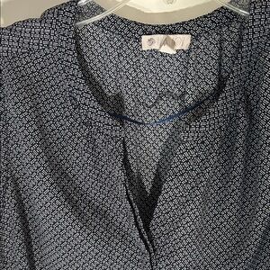 Lila Rose Navy Blue Sleeveless Blouse, size Large